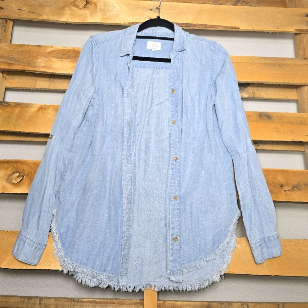 Light Blue Denim Button-Up Shirt Size:S
